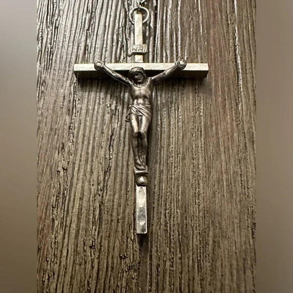 Vintage Rosary Beads & Vintage Rosary Case - Picture 5 of 14